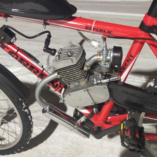Горный велосипед с мотором для бездорожья